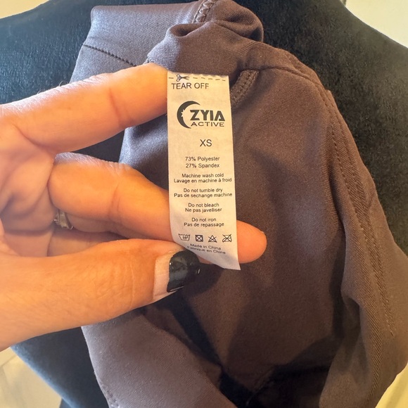 Zyia Womens Active Sports Bra Strappy Chocolate Brown XS Removable Pads NWOT $49 - Picture 6 of 6